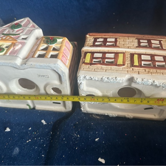 LOT OF 2 Christmas Village High Gloss Glaze Lighted Houses Cottages Taiwan 7” H - Picture 8 of 9